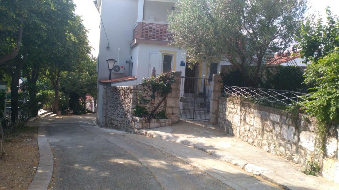 Danijel Apartment Novi Vinodolski Ngoại thất bức ảnh
